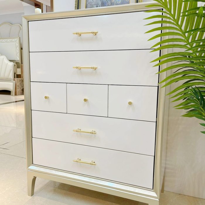 American Light Luxury Solid Wood Cream-Colored Dresser - Soft White Style for Modern Interiors