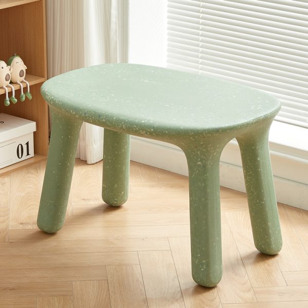 EN71-certified PE kids' table with rounded edges and sturdy base, easy to clean and child-safe.