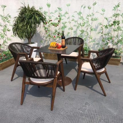Find elegance and practicality in outdoor dining furniture.