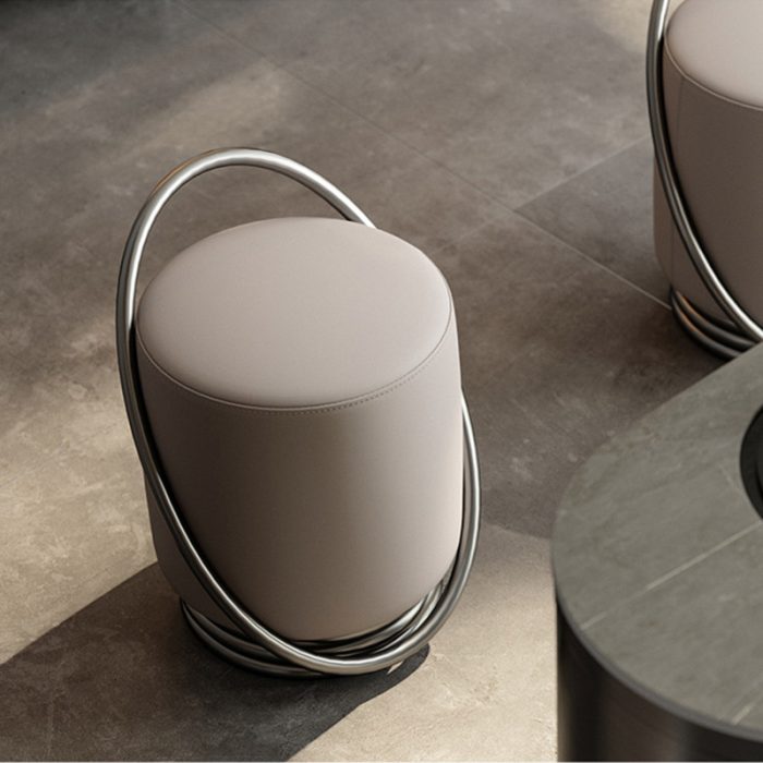 Experience the fusion of classic and contemporary with our tea chairs.