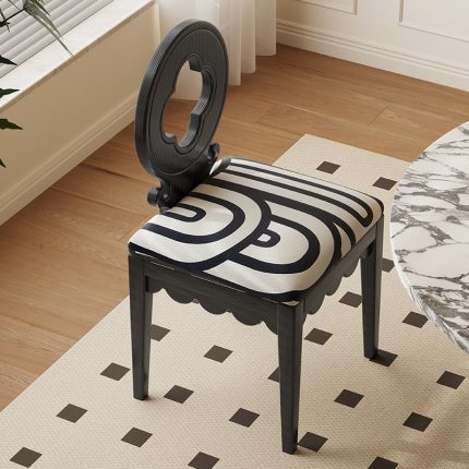 Nordic vintage solid wood chair