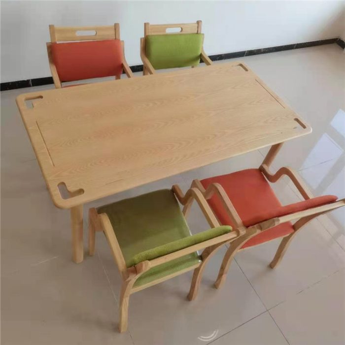 Solid Wood Dining Table for Retirement Homes – Elegant, Durable & Easy to Maintain