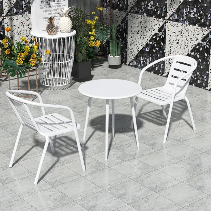 Discover innovative designs in outdoor dining furniture.