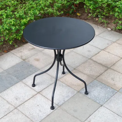  Create an outdoor oasis with versatile dining solutions.