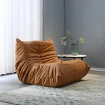 This chair embodies the essence of contemporary style and traditional comfort. Its sleek presence enhances any room's atmosphere. Perfect for those who value elegance in simplicity.