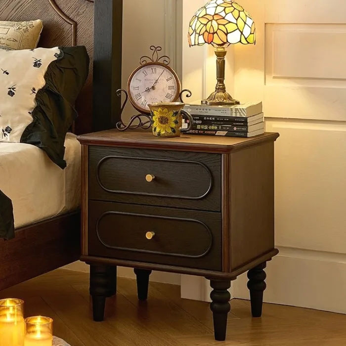 Classic Vintage Design Rubber Wood Bedroom Nightstand with Storage, Ideal for B2B Wholesale Suppliers