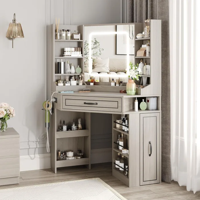 Telescoping Hotel Vanity
