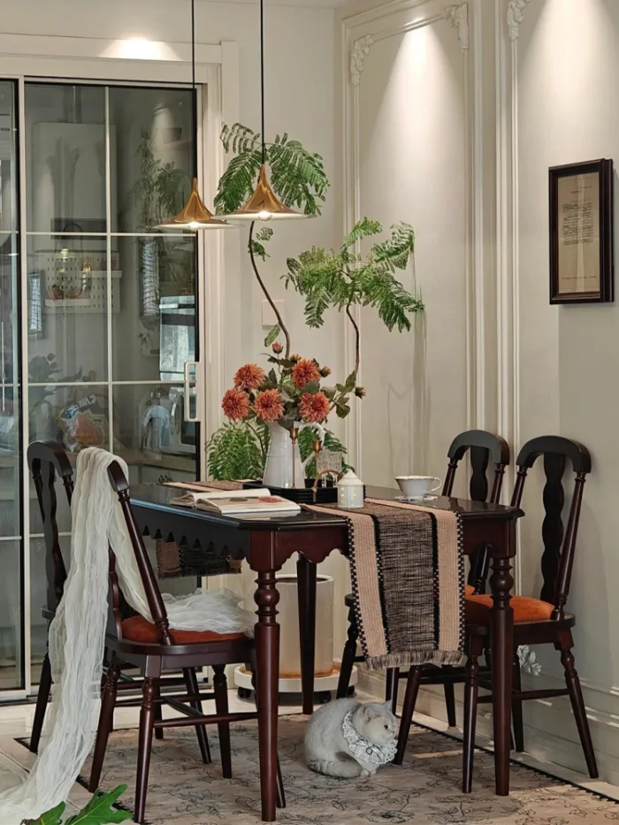 Mid-Century Solid Rubberwood Dining Table for 4 to 6 People – Vintage Rectangular Wood Table