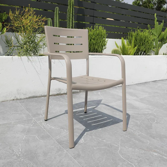 Modern lounge chairs for offices