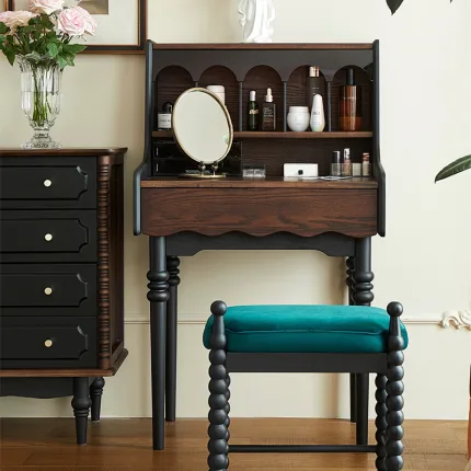 Retro Rubberwood Dressing Table with Minimalist Lines and Ample Storage – Perfect for Vintage Bedroom Décor