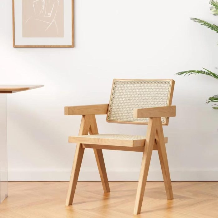 Scandinavian Dining Chair – A Blend of Style and Functionality