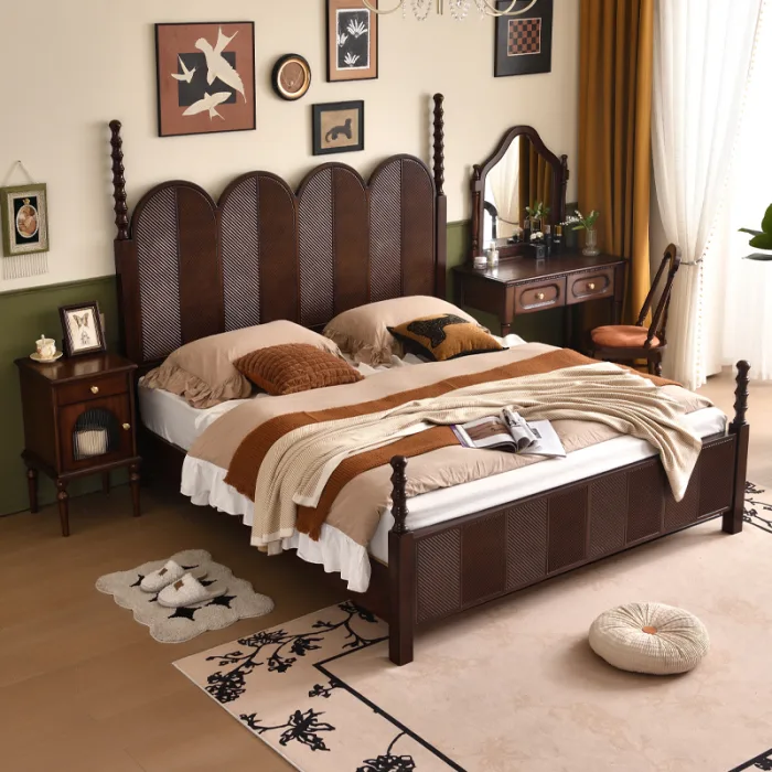 Solid Rubberwood Vintage Double Bed for Bedroom – Timeless Elegance